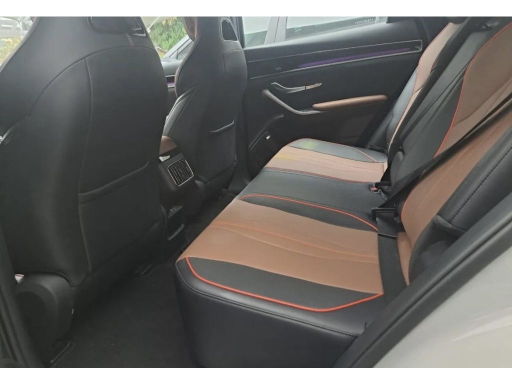 SONG PLUS PREMIUM 1.5 DM-I TURBO HÍBRIDO AWD AUTOMÁTICO7