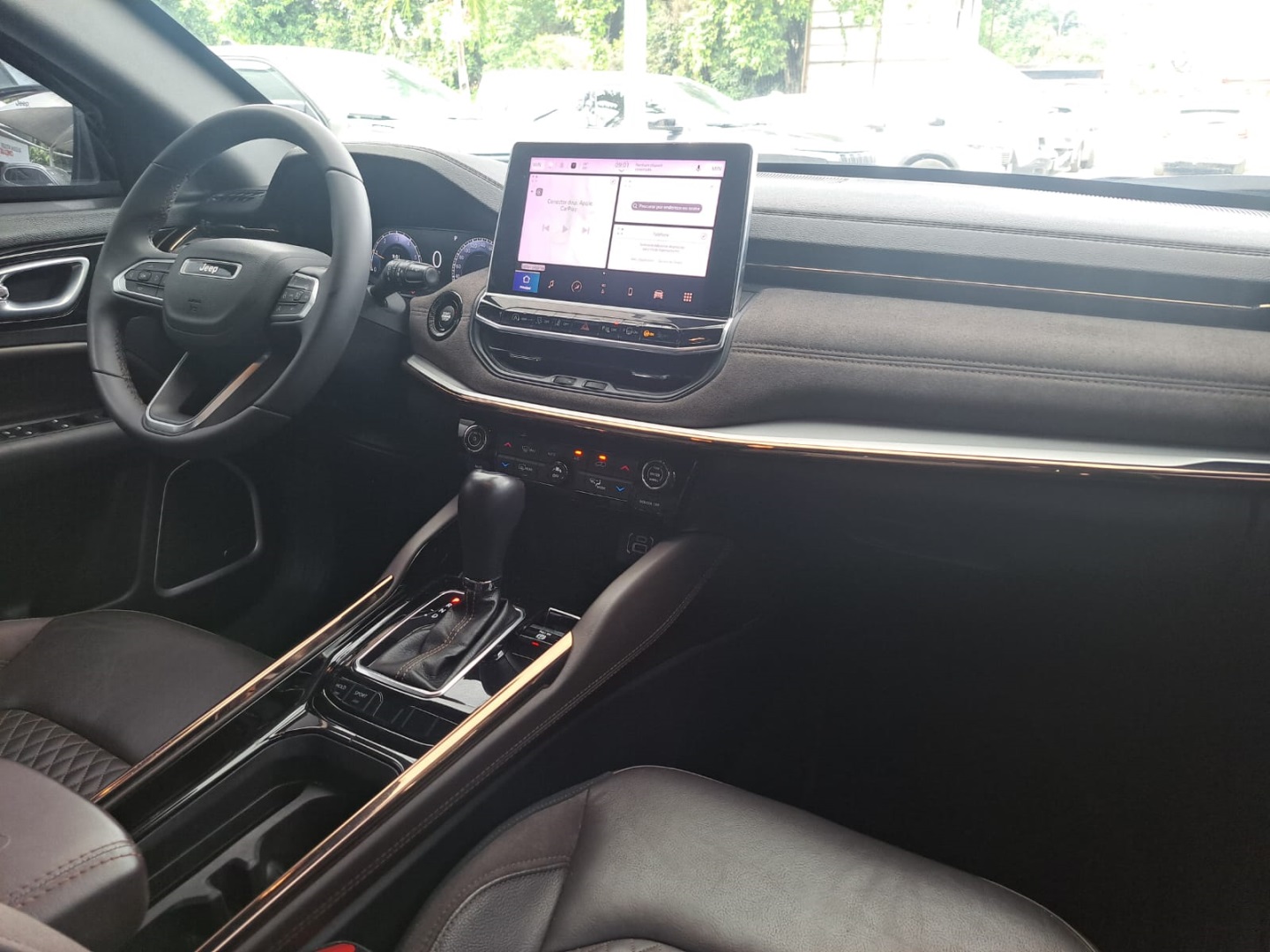 COMMANDER 1.3 T270 TURBO FLEX OVERLAND AT610