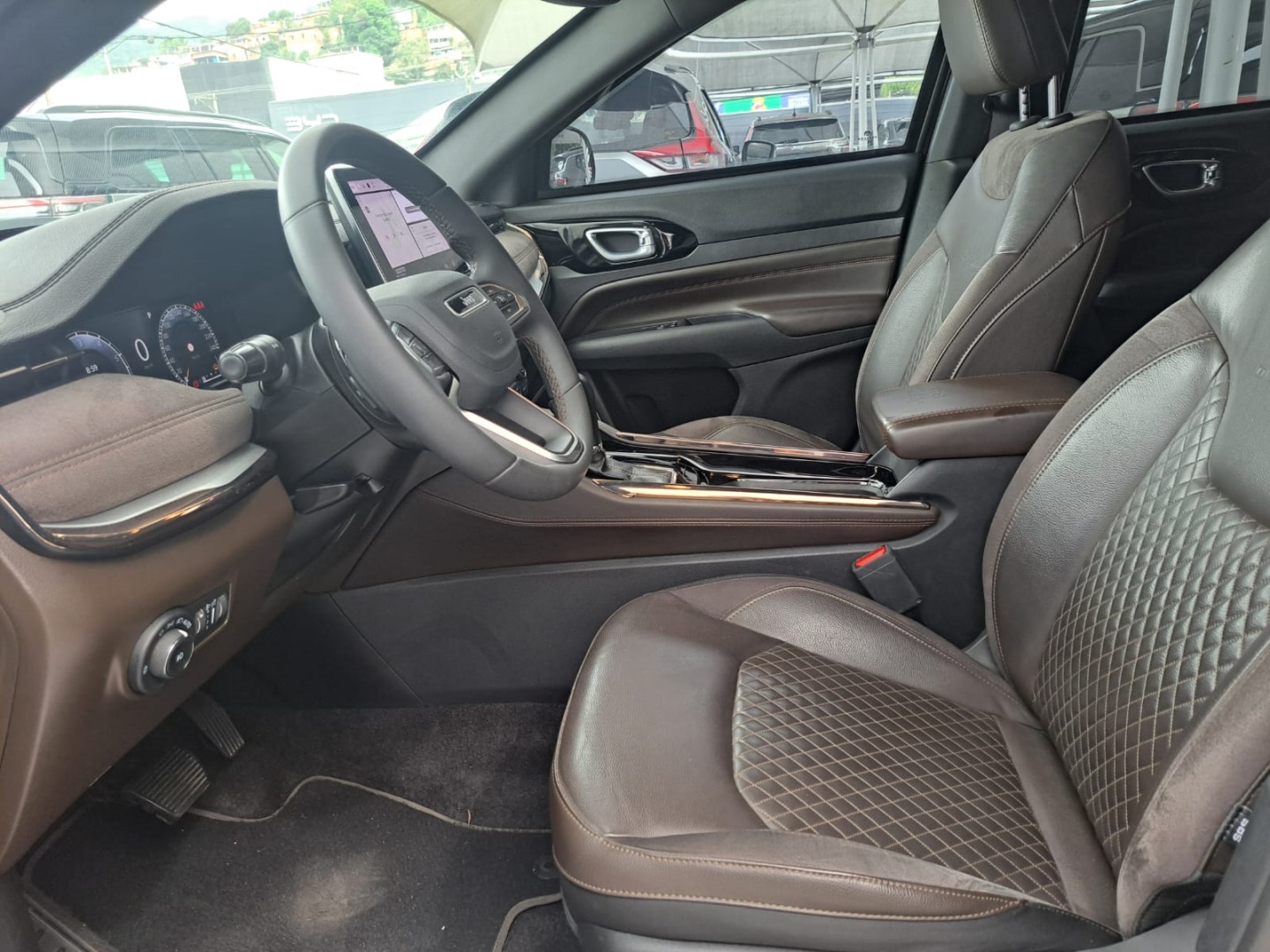COMMANDER 1.3 T270 TURBO FLEX OVERLAND AT66