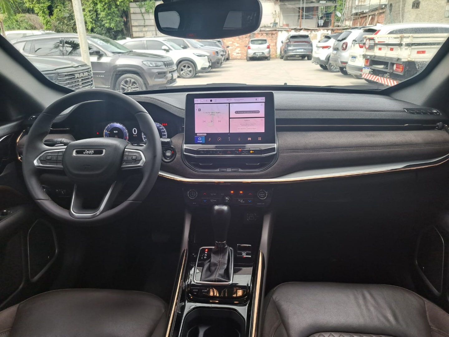 COMMANDER 1.3 T270 TURBO FLEX OVERLAND AT68
