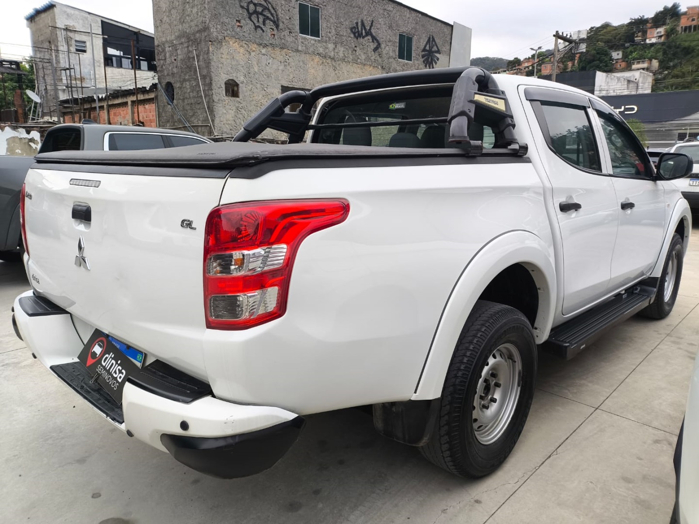 L200 TRITON 2.4 SPORT GL 4X4 MT 4P AR DH 4X43