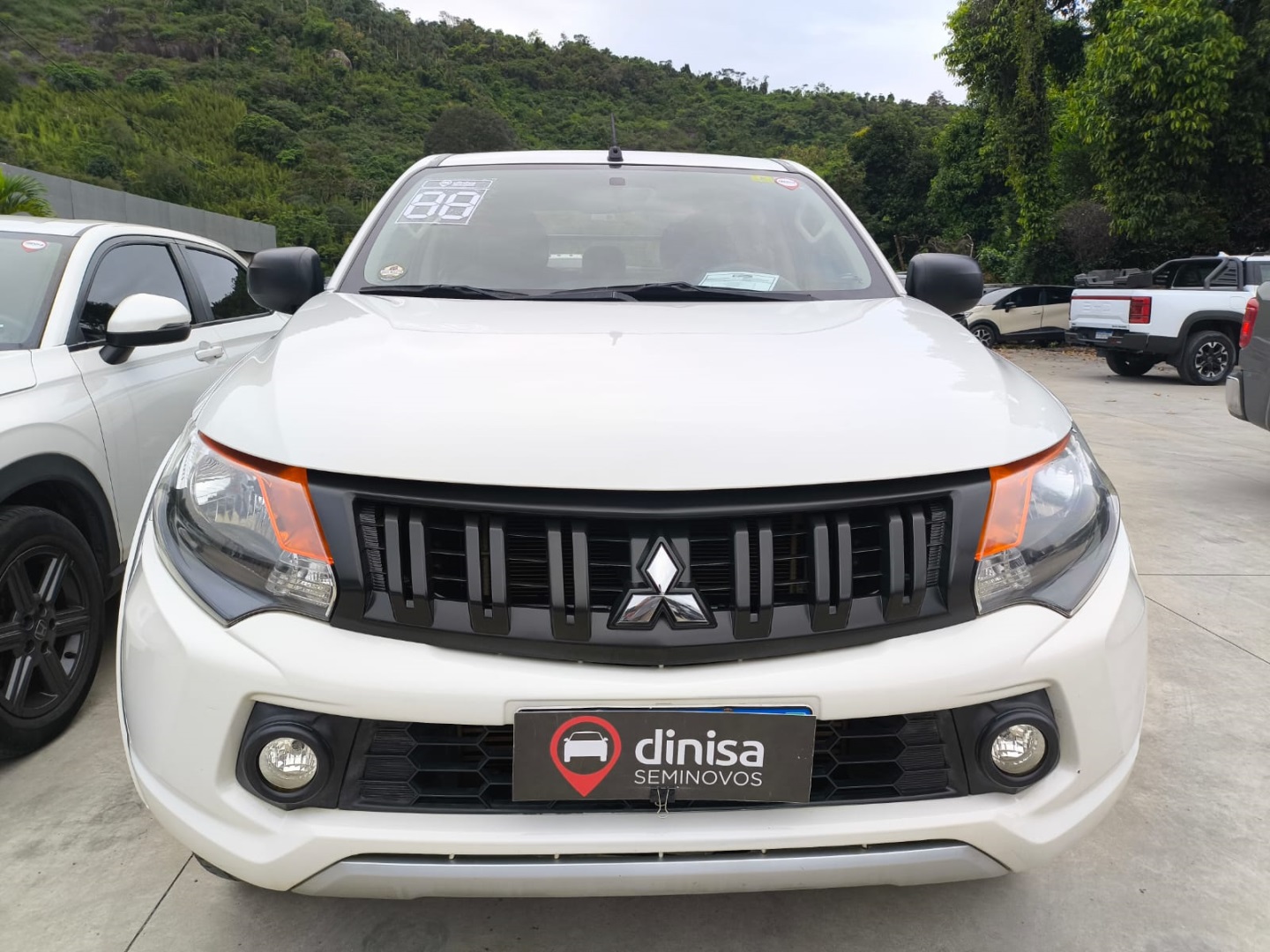 L200 TRITON 2.4 SPORT GL 4X4 MT 4P AR DH 4X40