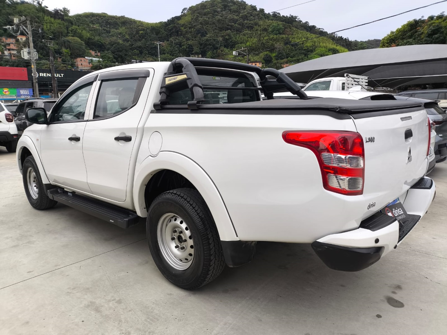 L200 TRITON 2.4 SPORT GL 4X4 MT 4P AR DH 4X45
