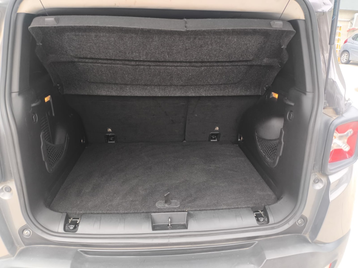 RENEGADE 1.8 16V FLEX SPORT 4P MANUAL9