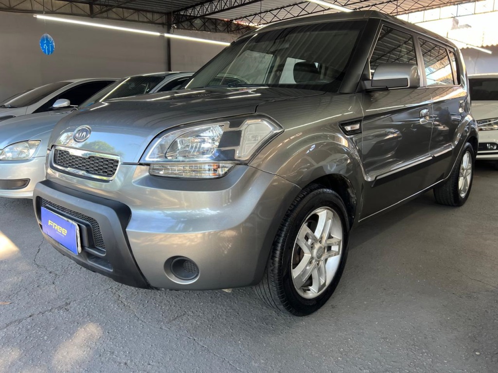 KIA SOUL