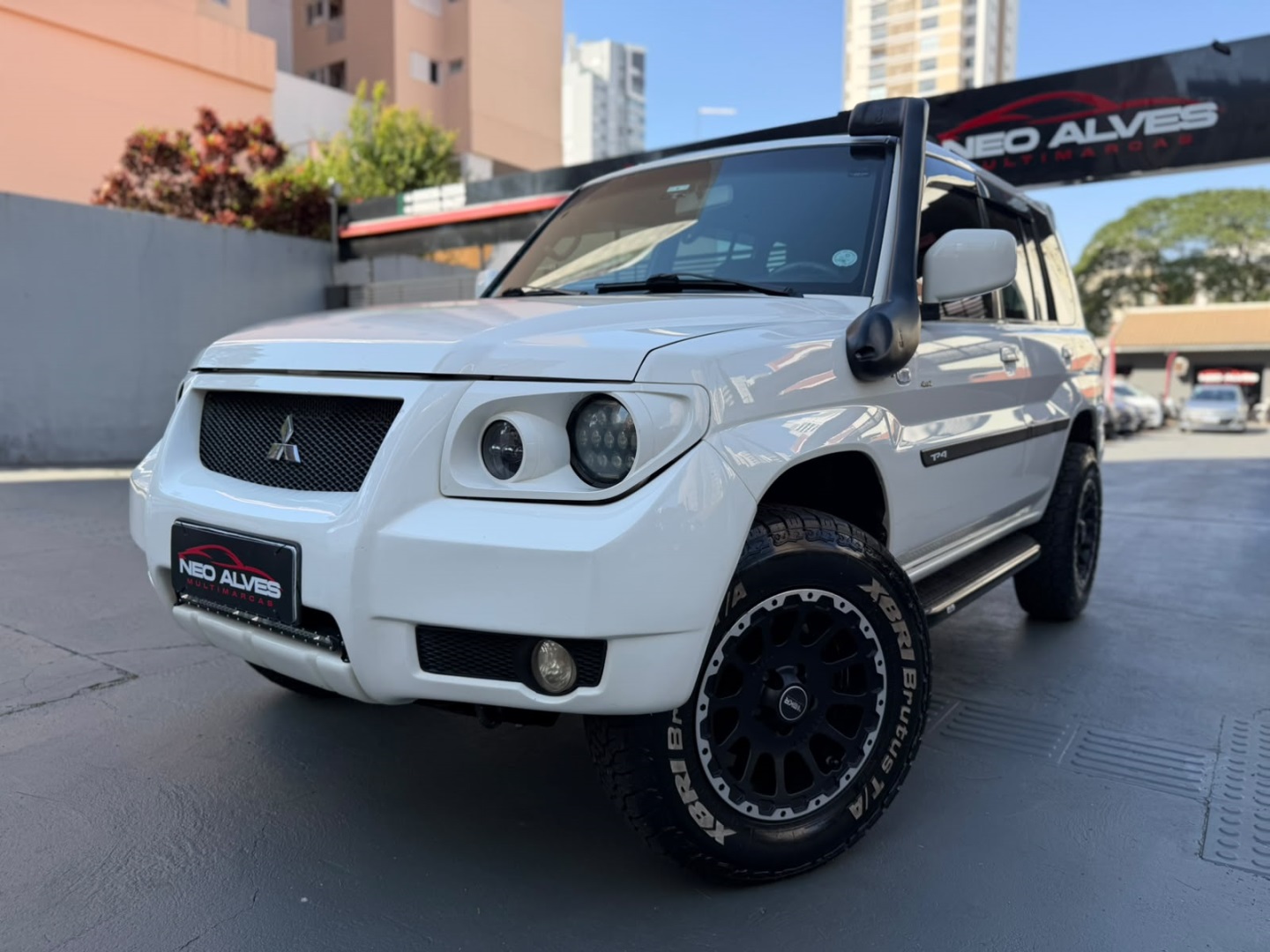 MITSUBISHI PAJERO TR4