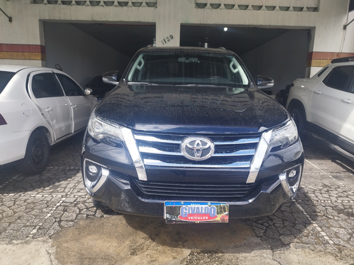 TOYOTA HILUX SW4