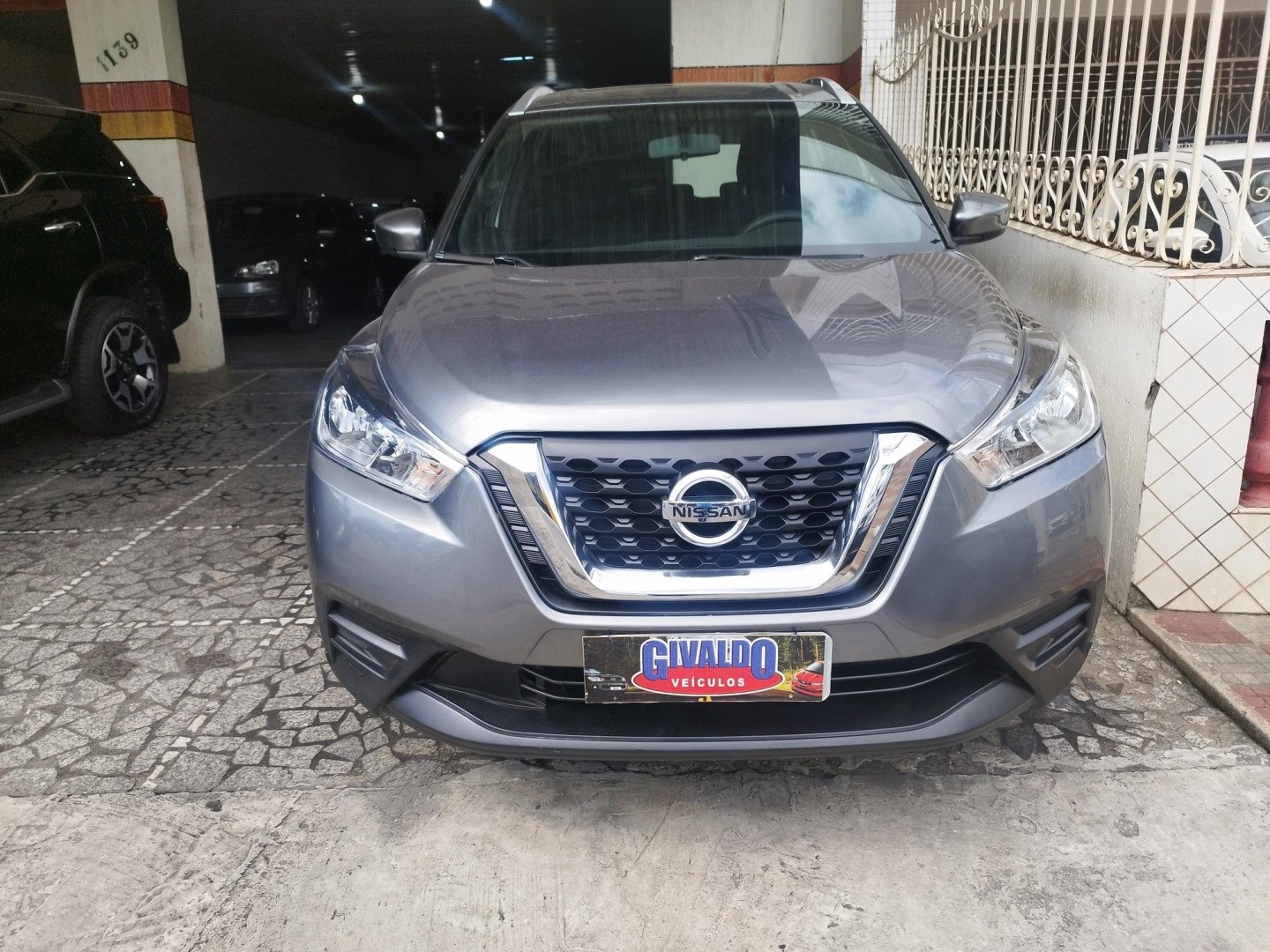 NISSAN KICKS