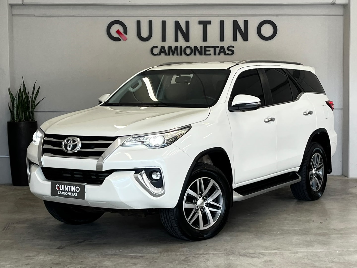 TOYOTA HILUX SW4