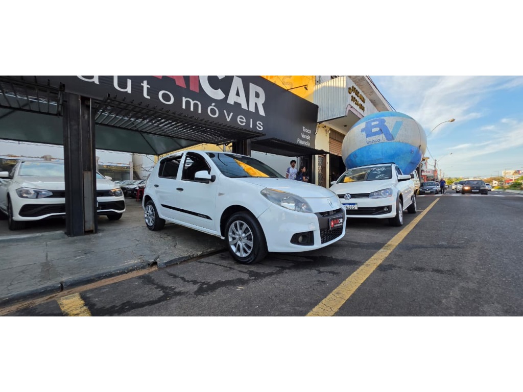 RENAULT SANDERO