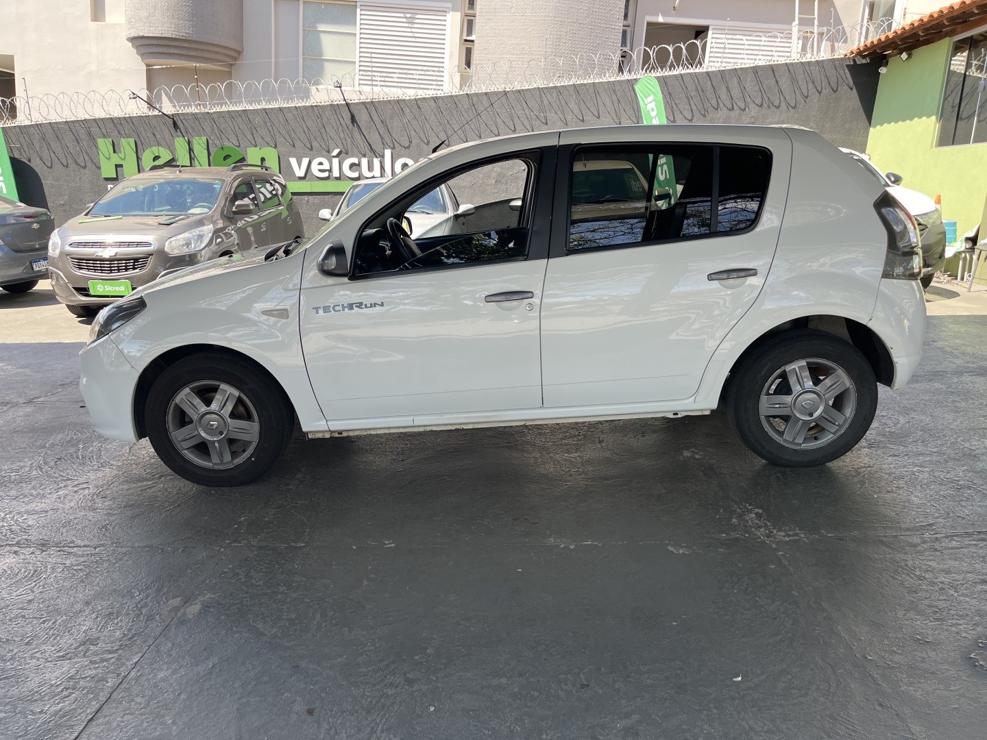 Imagem 5 de Renault SANDERO1.0 EXPRESSION 16V FLEX 4P MANUAL 2014