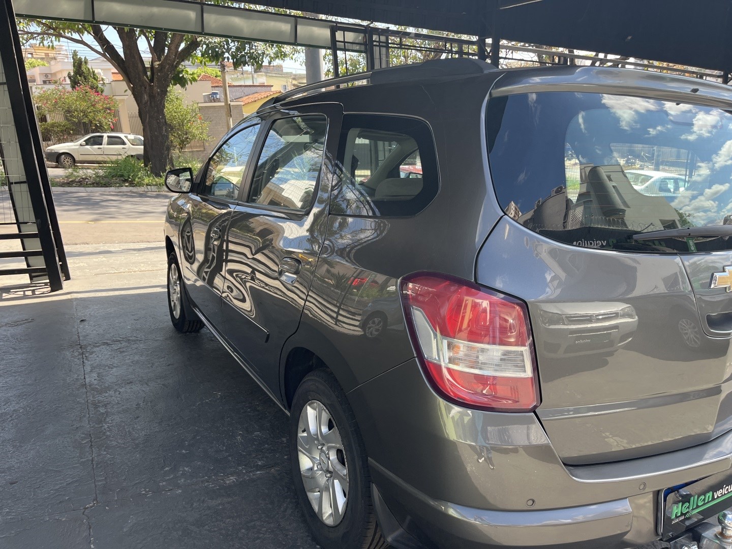 Imagem 7 de CHEVROLET SPIN1.8 LTZ 8V FLEX 4P MANUAL 2013