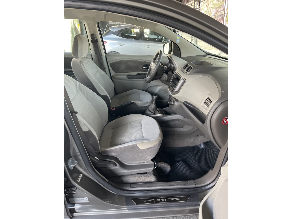 Imagem 9 de CHEVROLET SPIN1.8 LTZ 8V FLEX 4P MANUAL 2013