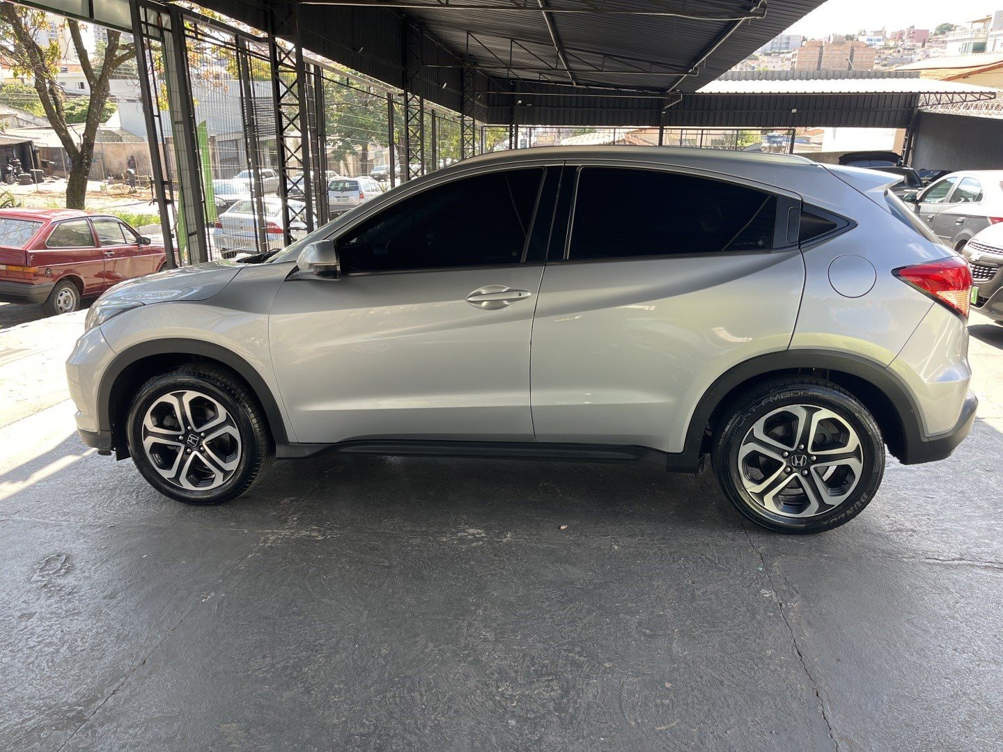 Imagem 2 de HONDA HR-V1.8 16V FLEX EX 4P AUTOMÁTICO 2016