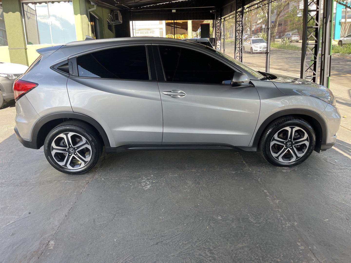 Imagem 3 de HONDA HR-V1.8 16V FLEX EX 4P AUTOMÁTICO 2016