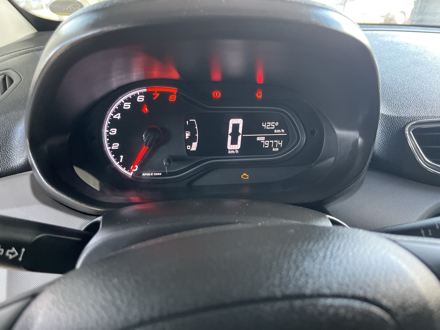 Imagem 10 de CHEVROLET ONIX1.4 MPFI LT 8V FLEX 4P MANUAL 2019