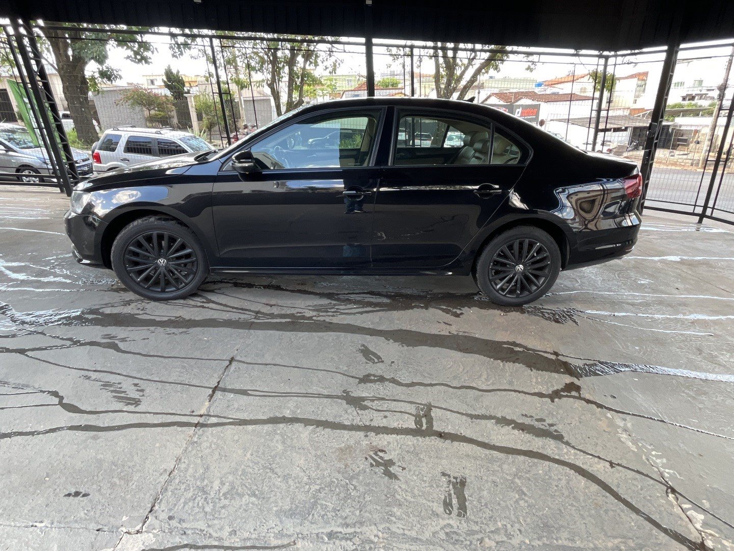 Imagem 2 de VOLKSWAGEN JETTA1.4 16V TSI COMFORTLINE GASOLINA 4P TIPTRONIC 2016
