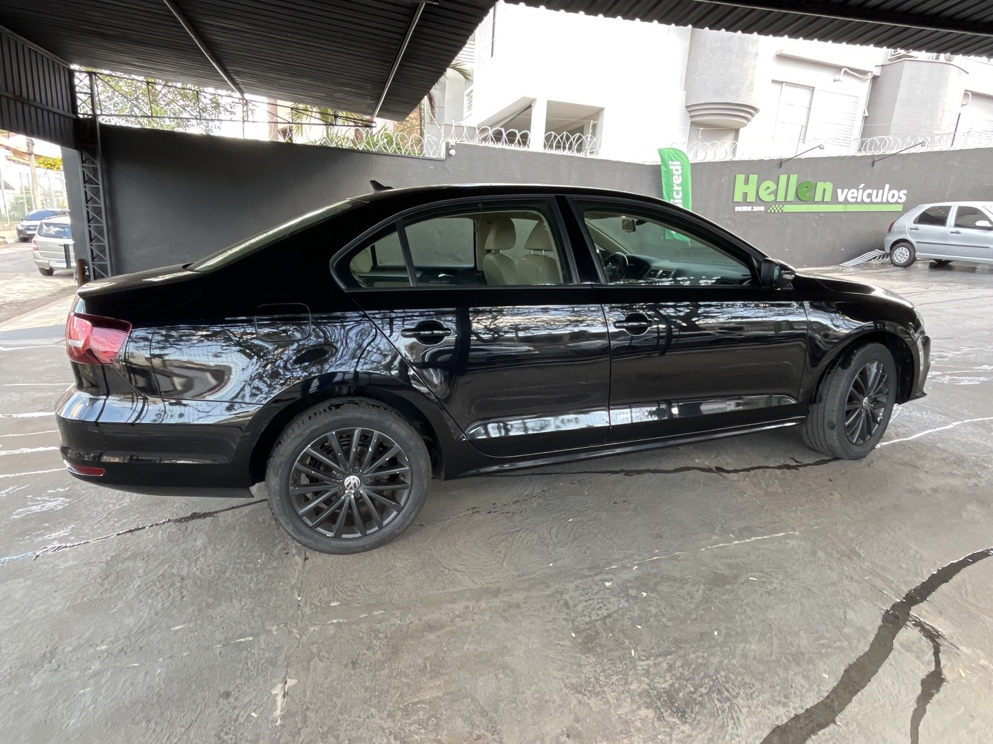 Imagem 5 de VOLKSWAGEN JETTA1.4 16V TSI COMFORTLINE GASOLINA 4P TIPTRONIC 2016