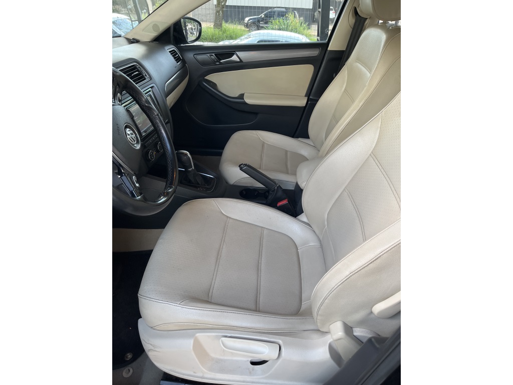 Imagem 10 de VOLKSWAGEN JETTA1.4 16V TSI COMFORTLINE GASOLINA 4P TIPTRONIC 2016