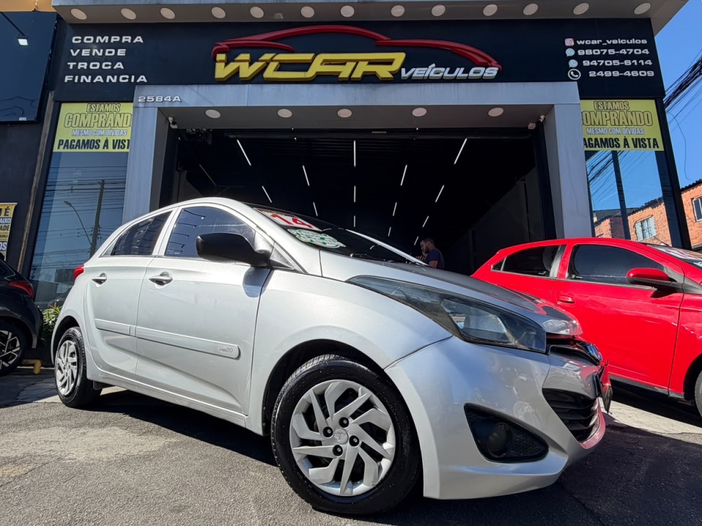 HYUNDAI HB20