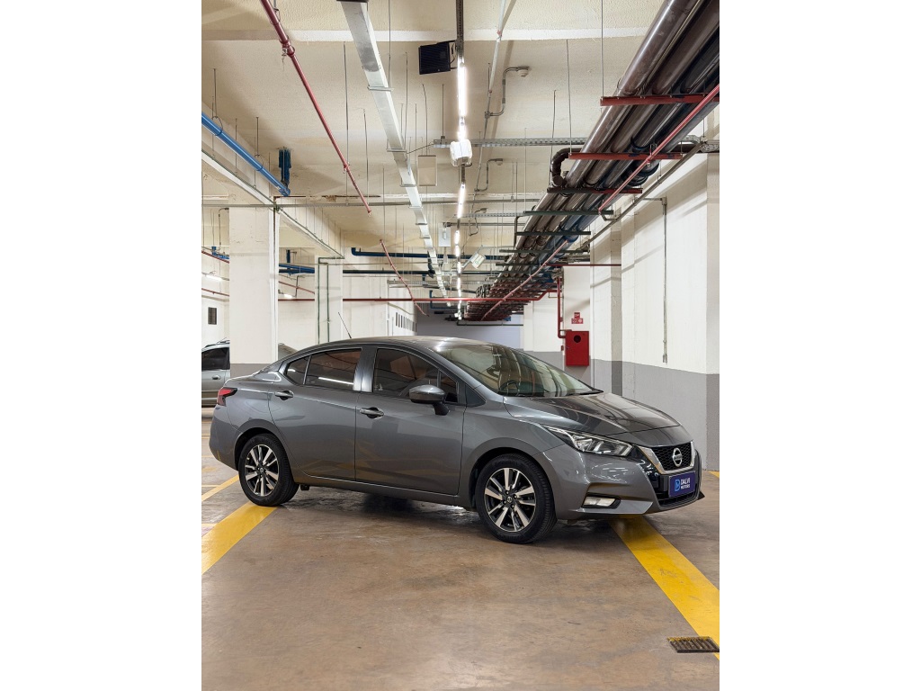 NISSAN VERSA