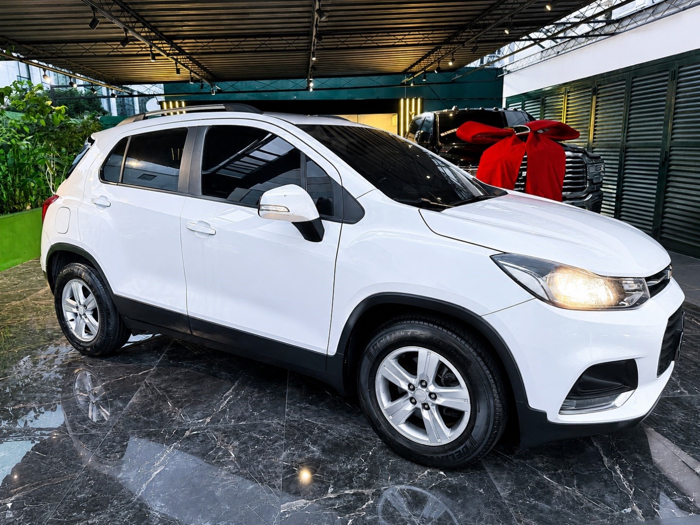 CHEVROLET TRACKER