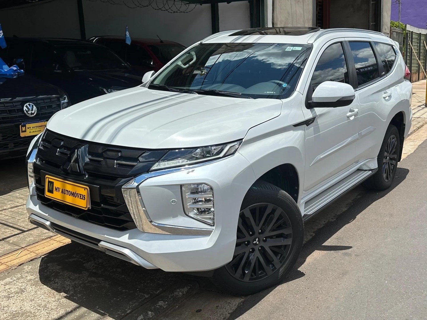 MITSUBISHI PAJERO SPORT