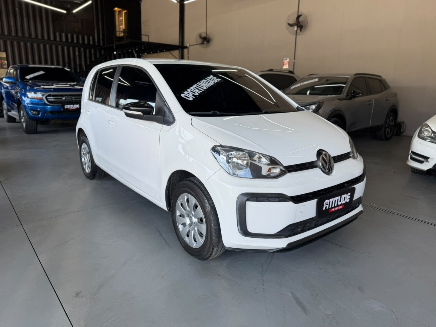 VOLKSWAGEN UP