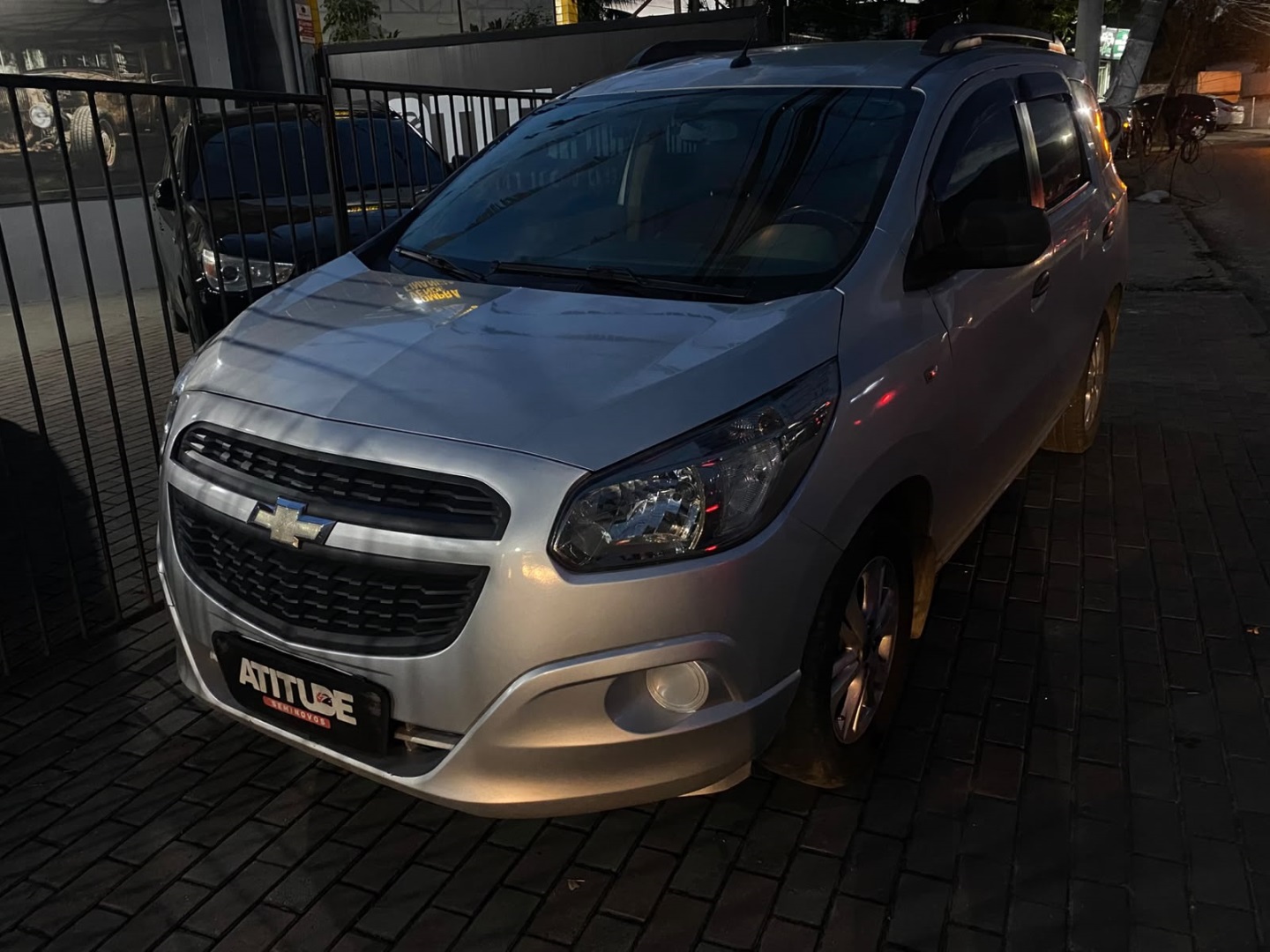 Chevrolet Spin 1.8 Ls 8V Flex 4P Manual - foto 3
