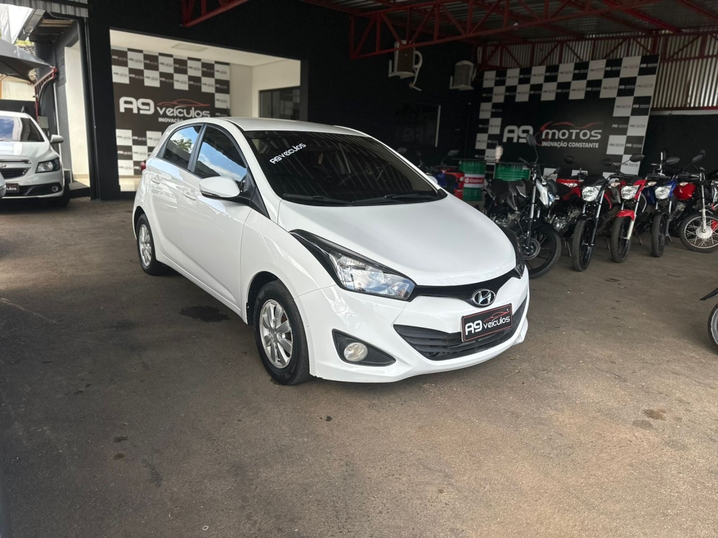 HYUNDAI HB20