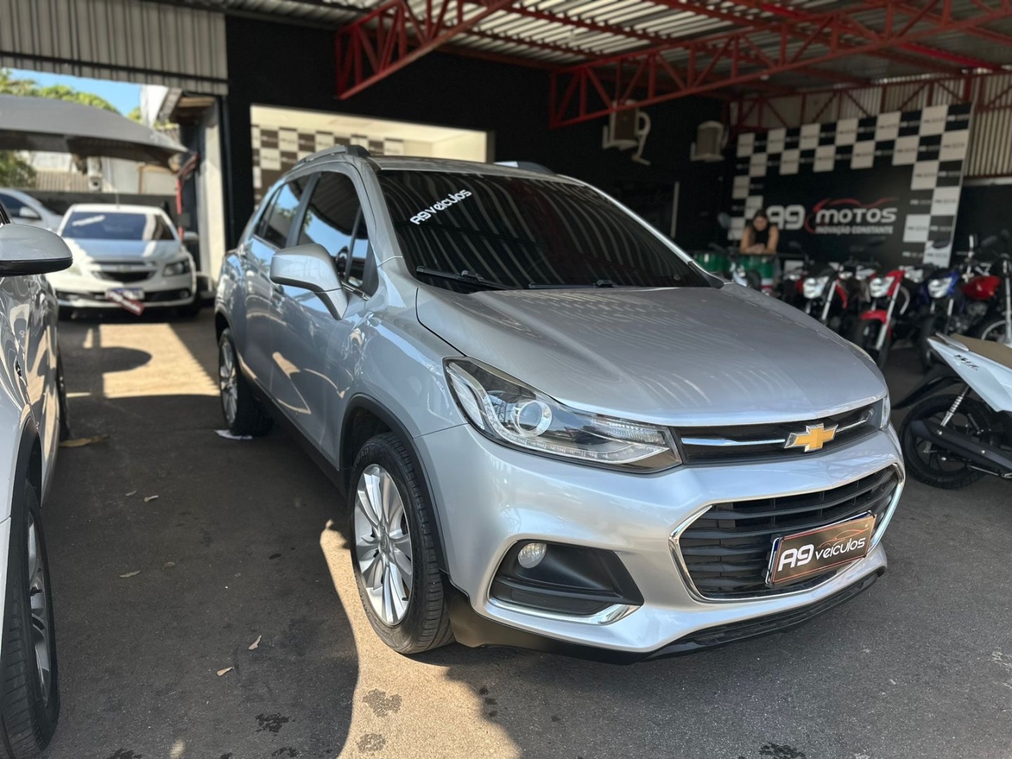 CHEVROLET TRACKER