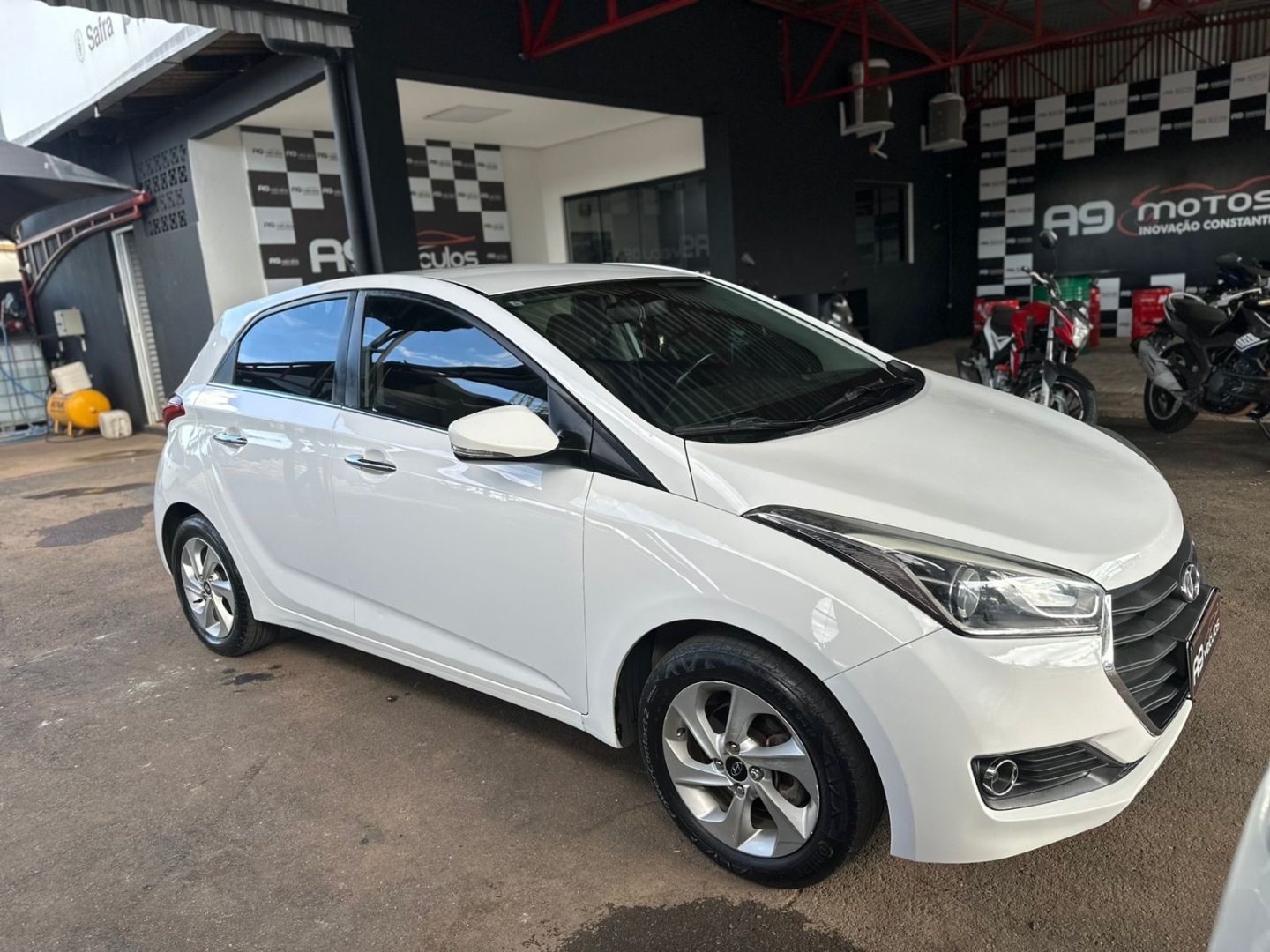 HYUNDAI HB20