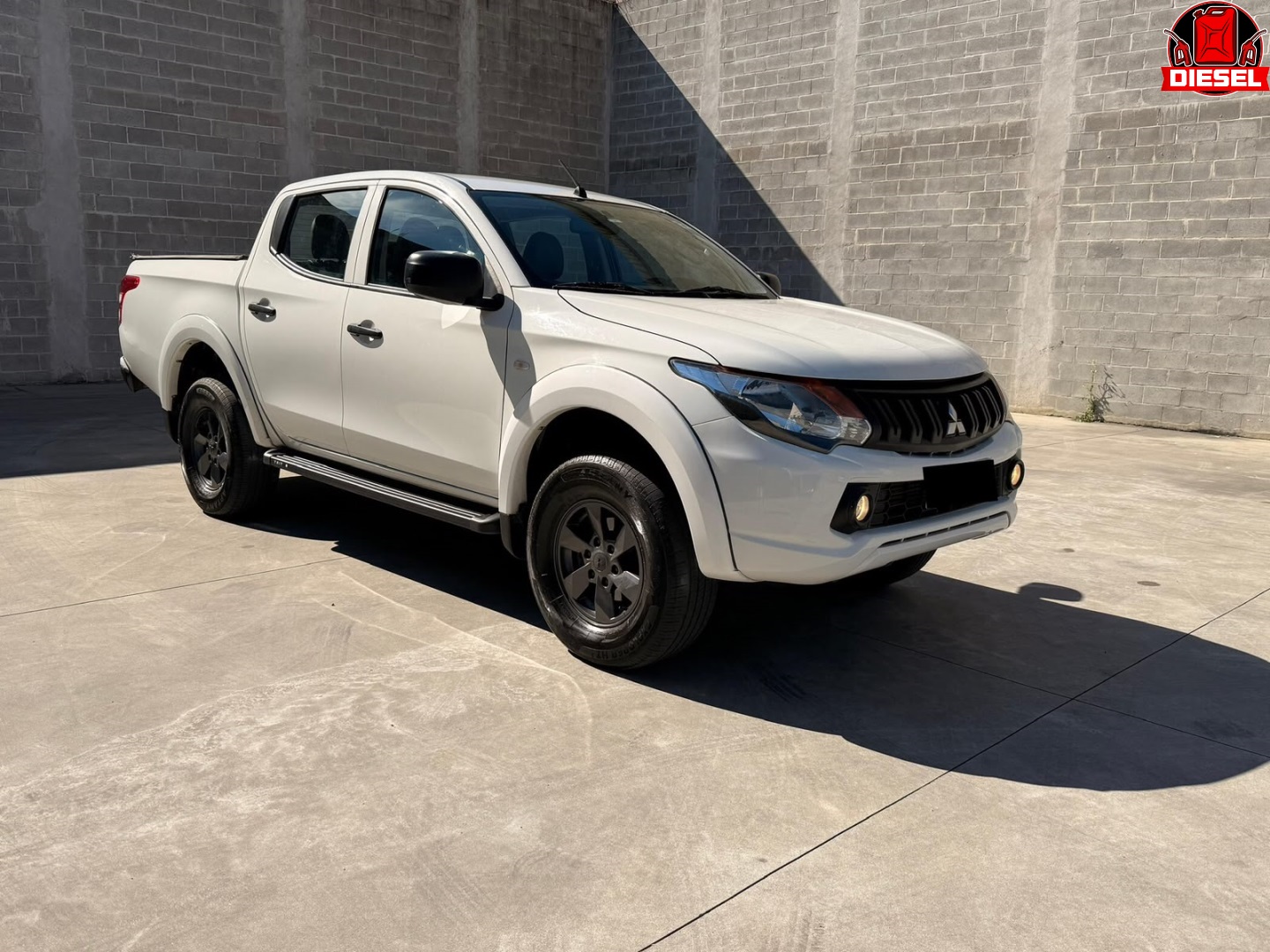 MITSUBISHI L200 TRITON