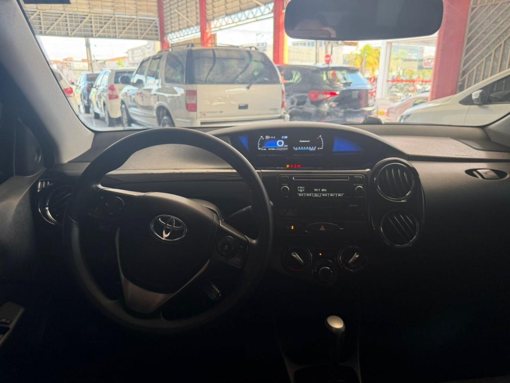 TOYOTA ETIOS