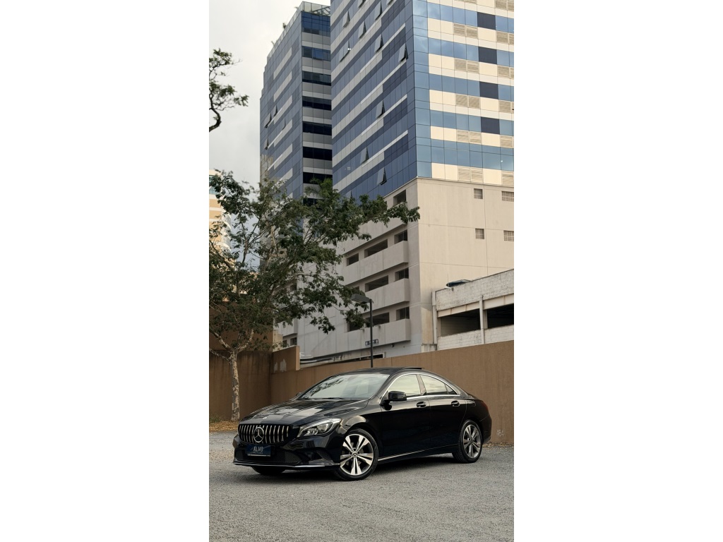 MERCEDES-BENZ CLA 200
