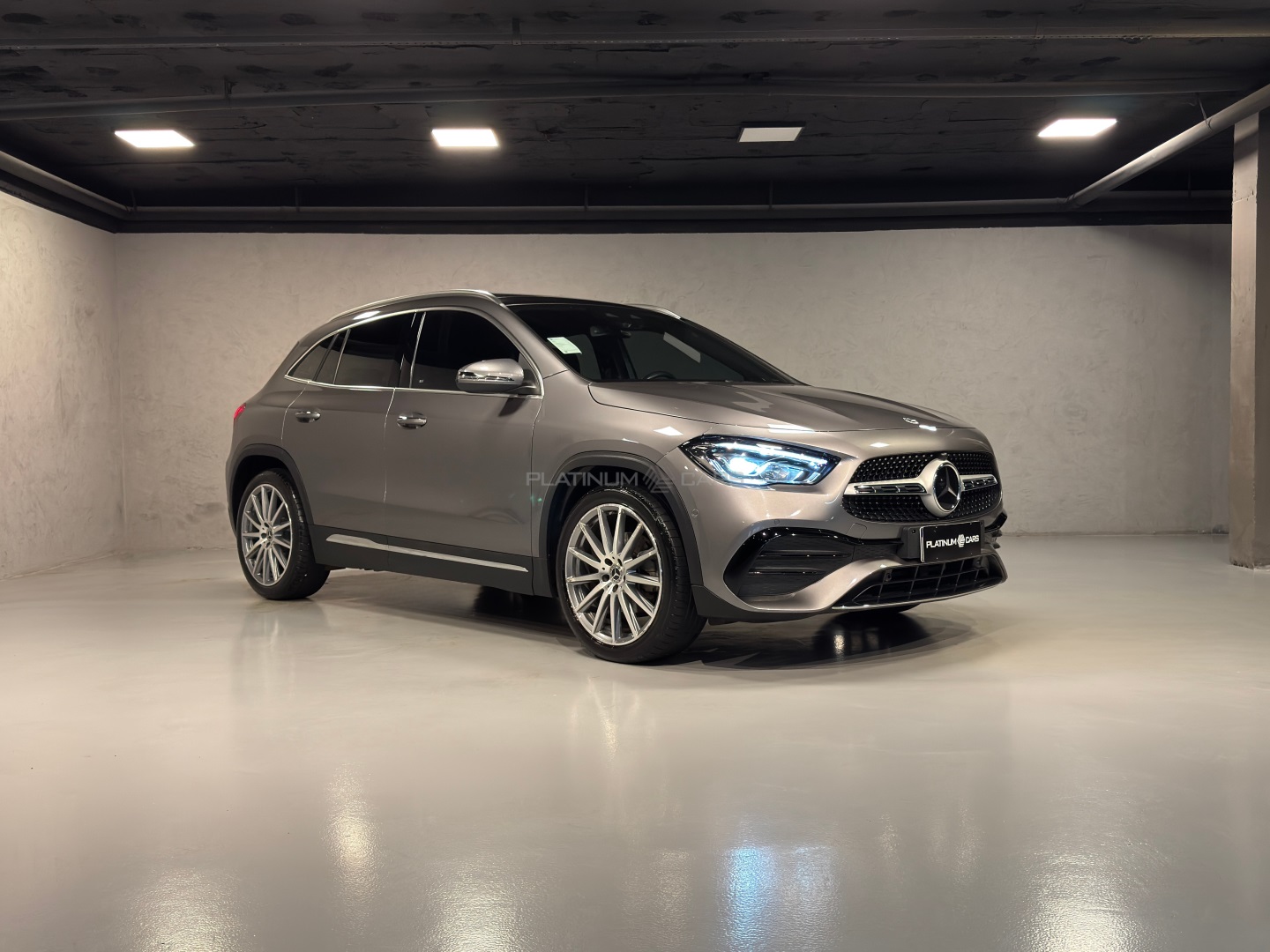 MERCEDES-BENZ GLA 200