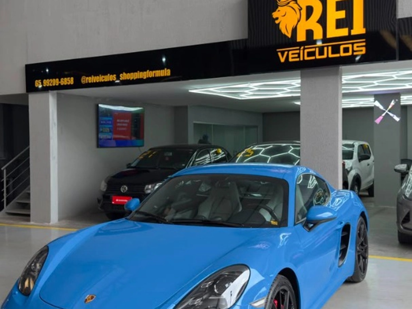 PORSCHE 718