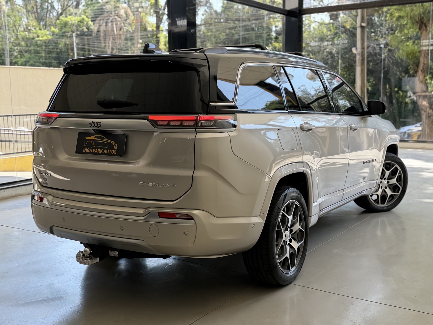 Jeep Commander 2.0 Td380 Turbo Diesel Overland - foto 7