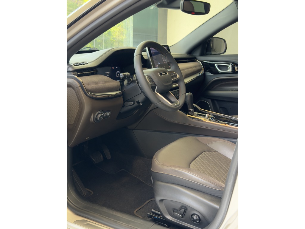 Jeep Commander 2.0 Td380 Turbo Diesel Overland - foto 11