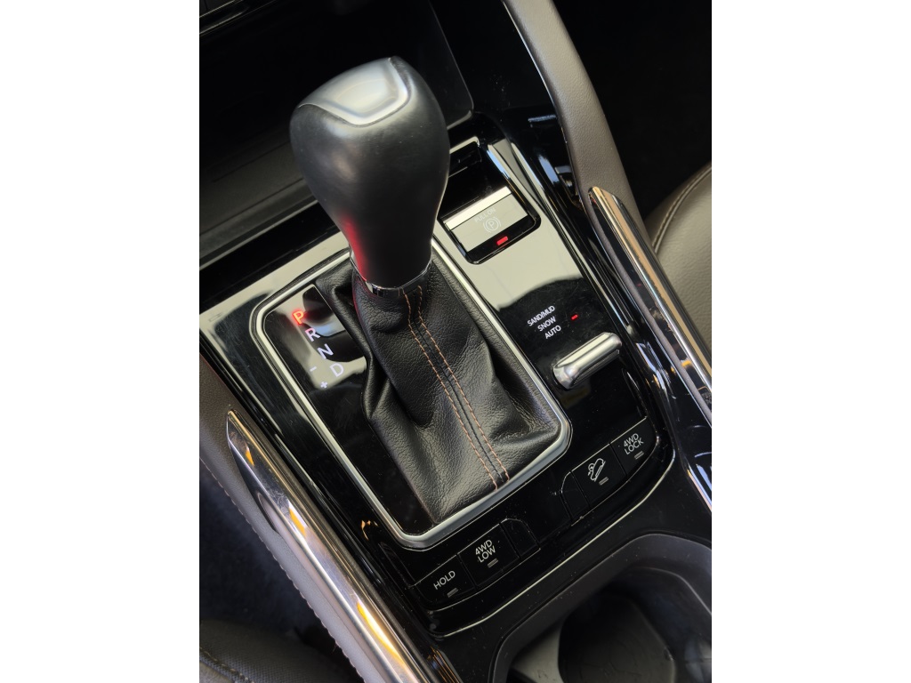 Jeep Commander 2.0 Td380 Turbo Diesel Overland - foto 15