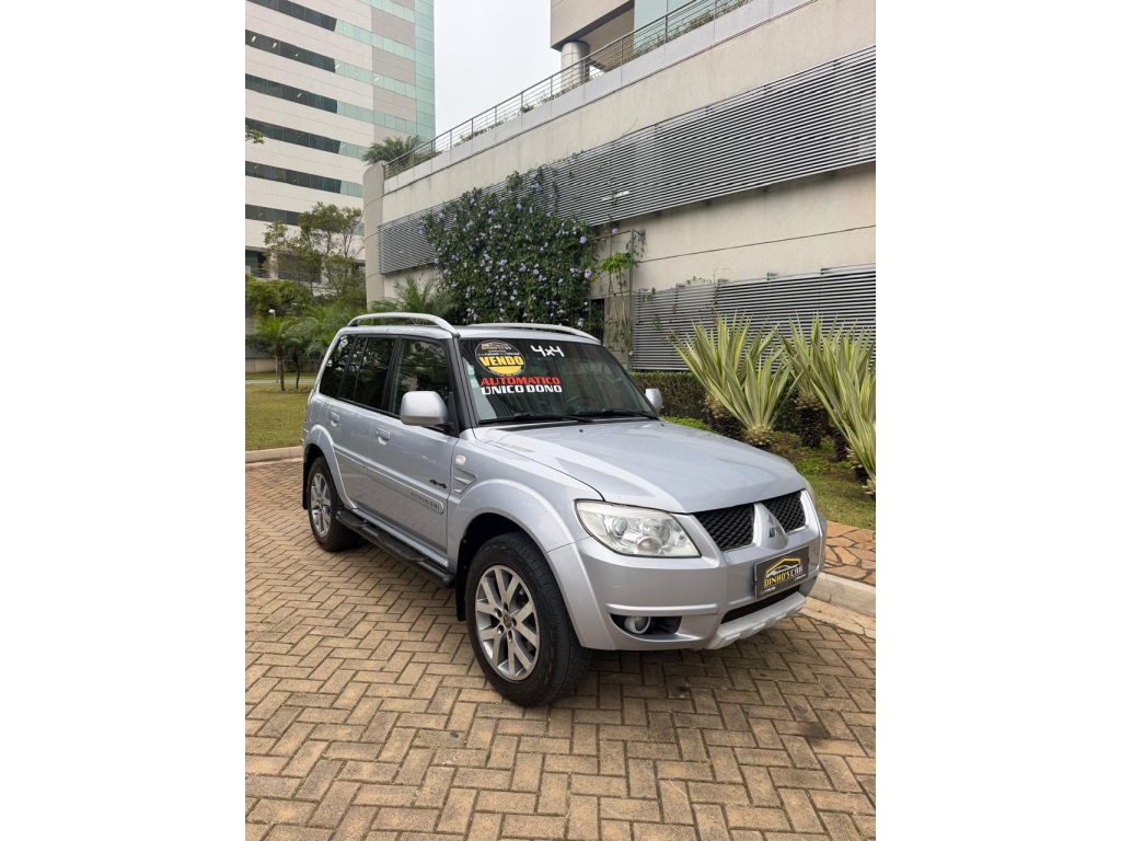 MITSUBISHI PAJERO TR4