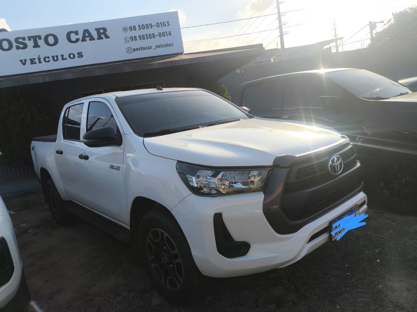 TOYOTA HILUX