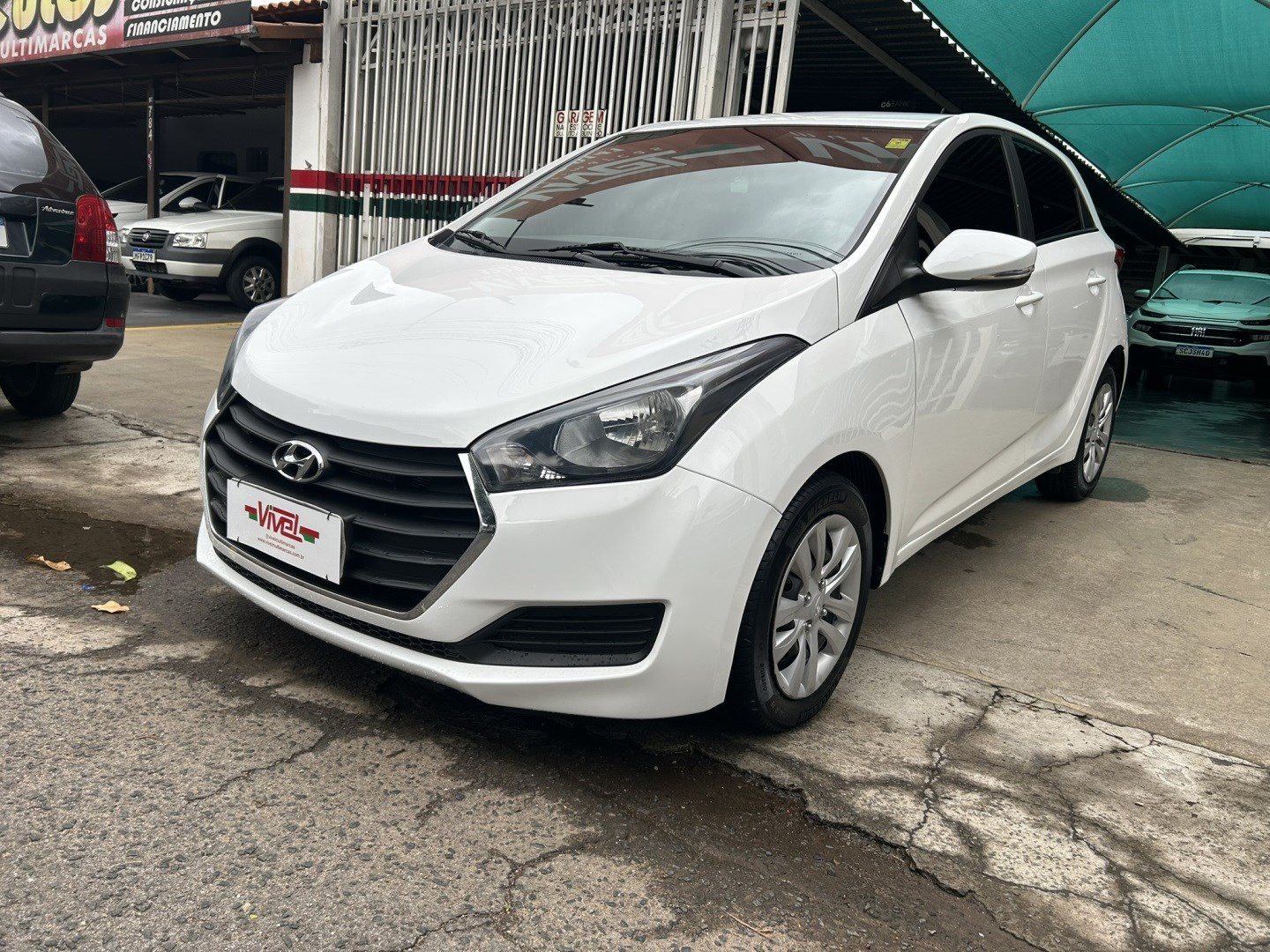 HYUNDAI HB20