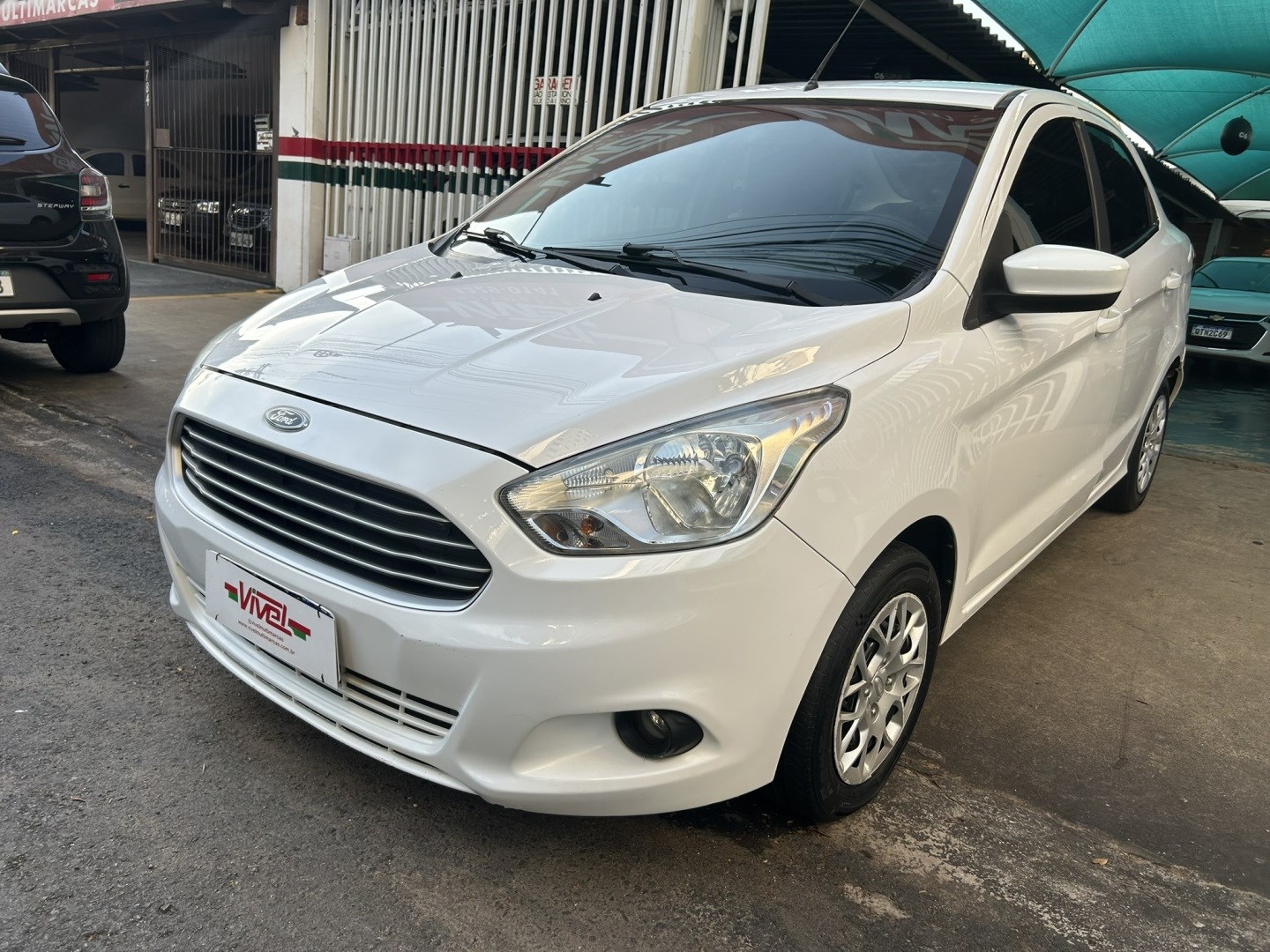 FORD KA SEDAN