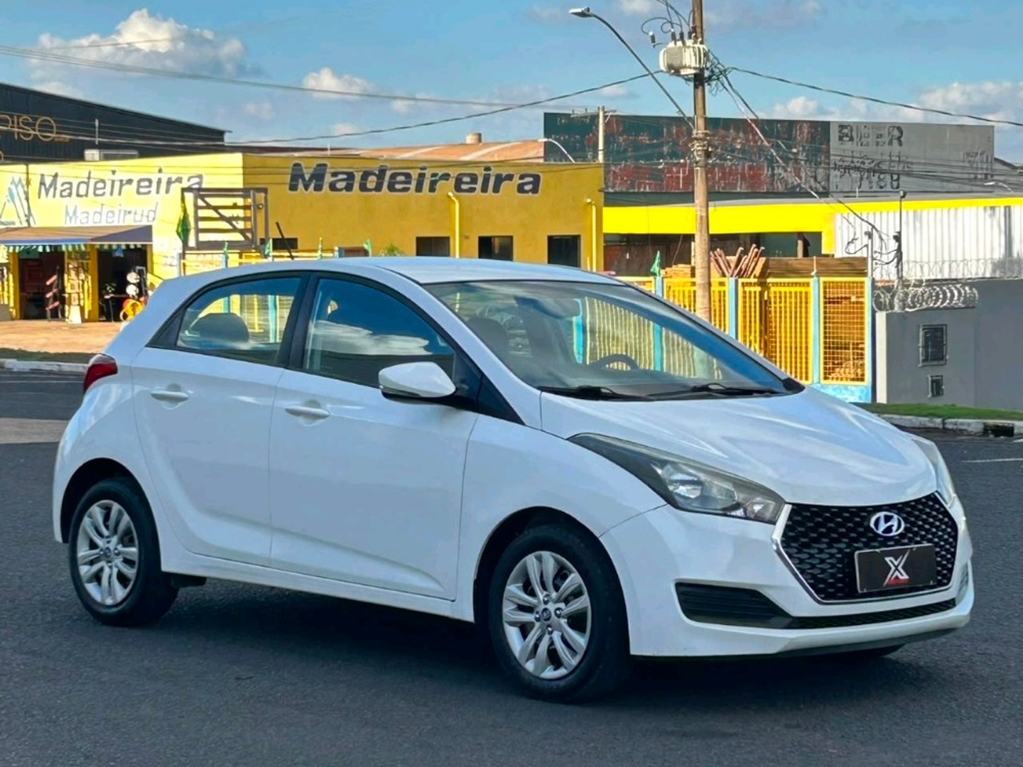 HYUNDAI HB20