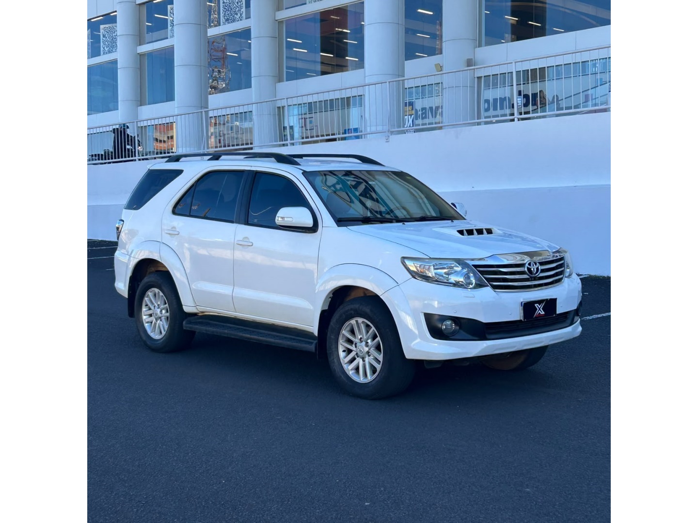 TOYOTA HILUX SW4
