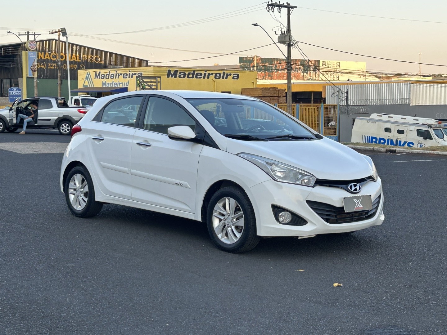 HYUNDAI HB20