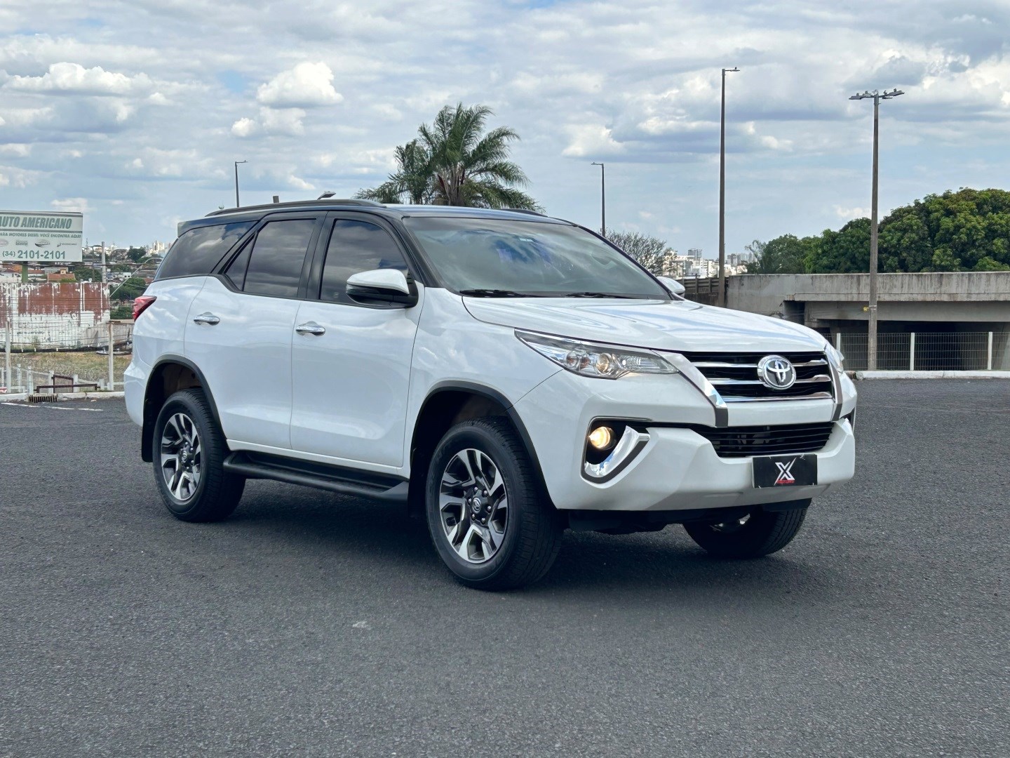 TOYOTA HILUX SW4