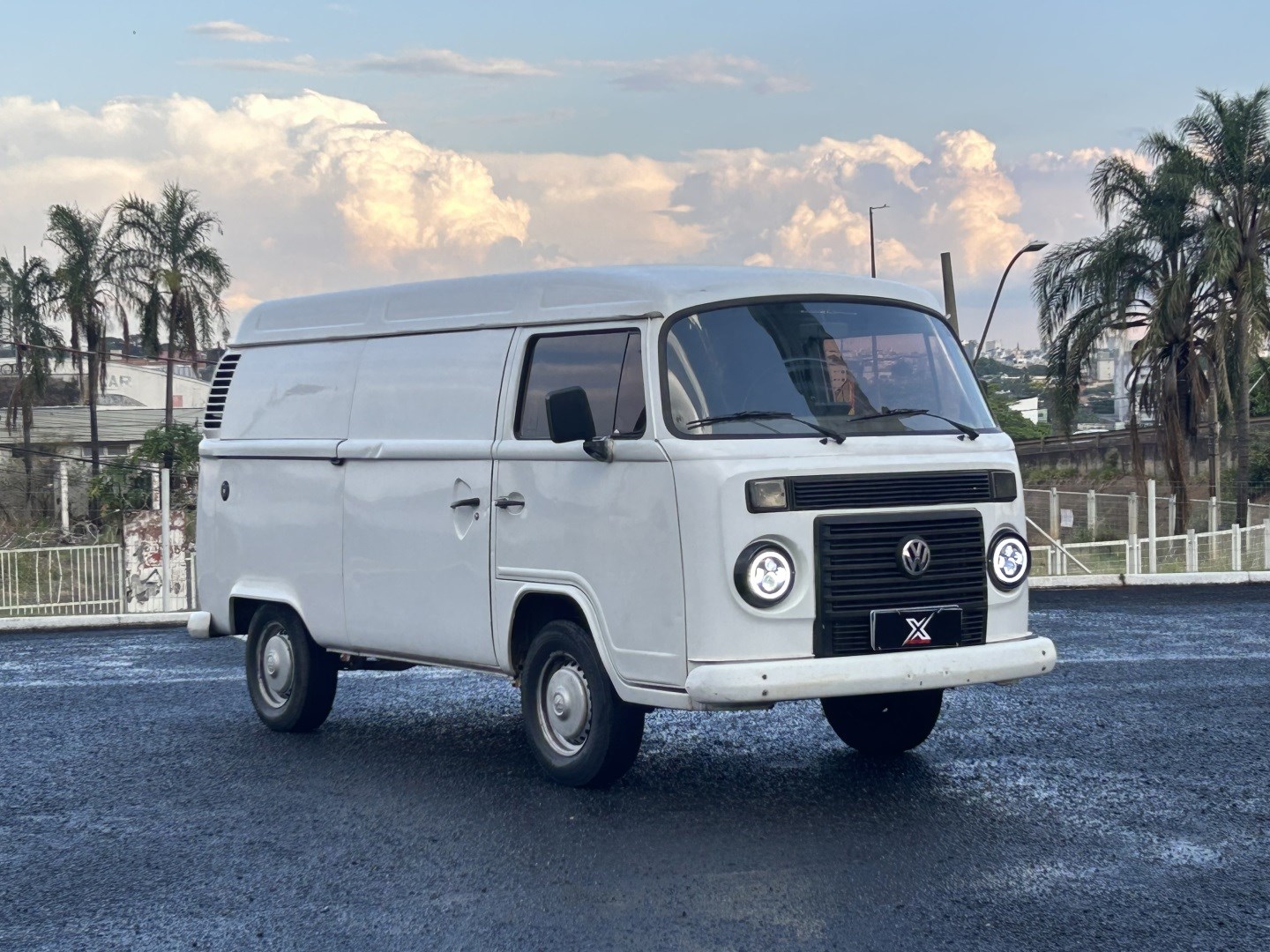 VOLKSWAGEN KOMBI
