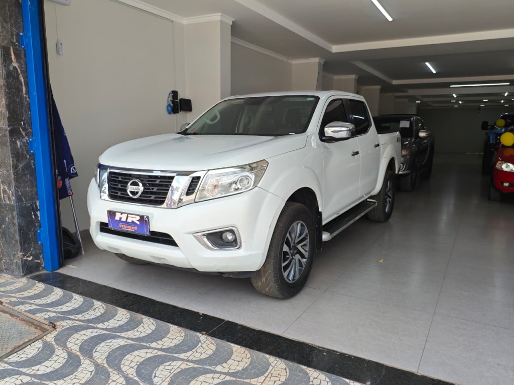 NISSAN FRONTIER